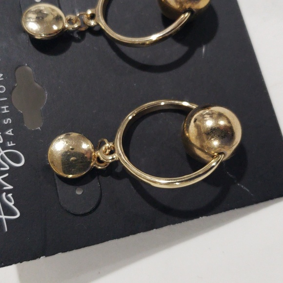 Elegant Gold tone Hoop Bead Interconnected Earrings - Women's Fashion Jewelry - Picture 5 of 9